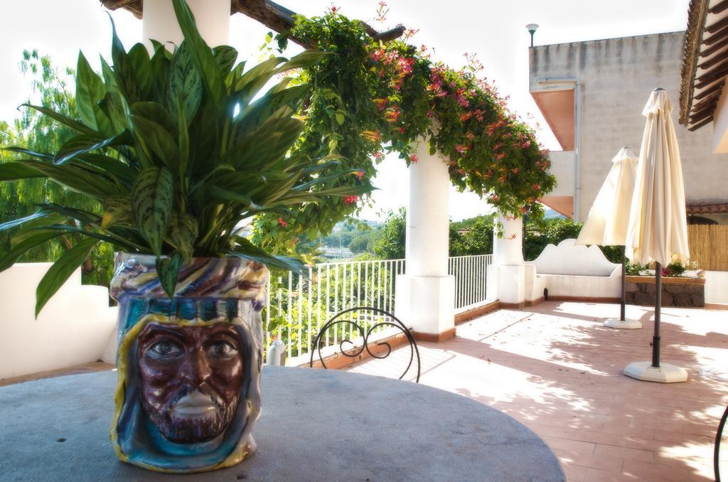 B&B Villa Accademia Giardini-Naxos Exterior foto